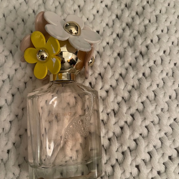 Marc Jacob’s daisy - Picture 2 of 3